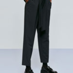 Pants with pleats and tie in the front