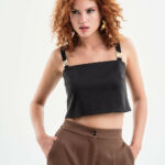 Bustier top with elastic straps and metallic details