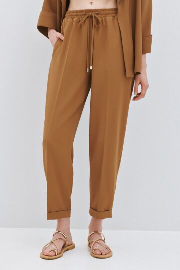 Elasticated pants with turn-up cuffs