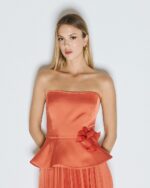 Strapless top with ruffle detail and flower - Image 4