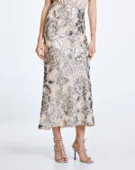 Midi skirt with floral sequin embroidery - Image 3
