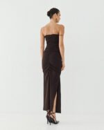 Strapless midi dress with ruching - Image 4