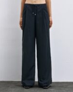 Pants with drawstring and pleats