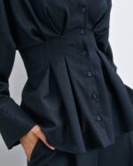 Fitted shirt with pleats - Image 3
