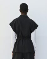 Sleeveless blazer with belt - Image 3