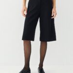 Bermuda shorts with pockets
