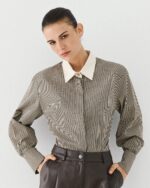 Checked shirt with a back tie